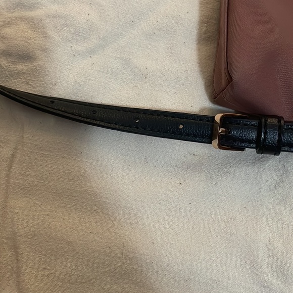 Adjustable crossbody - Picture 11 of 11